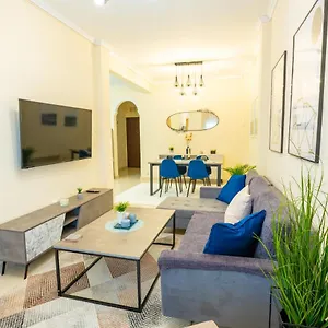 Niovi, Stylish Near The Waterfront Apartament